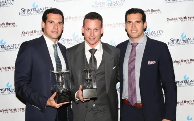 10년 이상 60명이 넘는 여성을 상대로 성폭행 및 성매매를 저지른 뉴욕 부동산 거물 알렉산더 삼형제. 게티이미지 멀티비츠