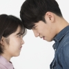 “능력도 있고 순종도 해라?”…‘아내 복종’ 조사에 댓글 충돌 [두 시선]