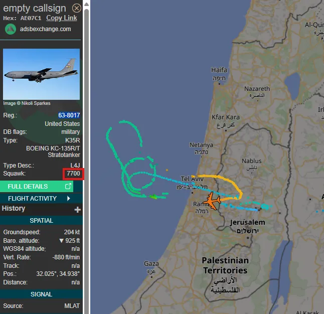 비행 추적 화면에 표시된 미 공군 KC-135RT 공중급유기의 비행경로. 항공기는 비행 중 비상코드 ‘7700’을 송신한 뒤 이스라엘 벤구리온 공항에 착륙한 것으로 확인됐다. SR_Planespotter 엑스(X) 캡처