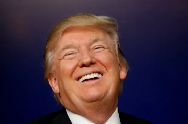 모즈타바가 동성애자일 가능성을 시사한 보고를 받은 트럼프 미국 대통령(사진)은 그 자리에서 크게 웃었다고 전해진다.