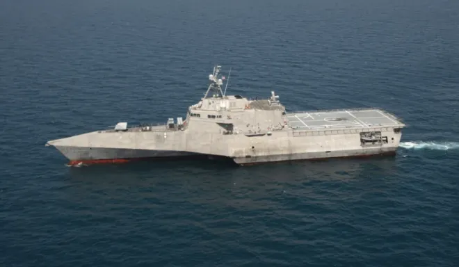 2025년 미 해군 소속 USS 캔버라가 중동 해역을 항해하고 있다. 미 해군 제공