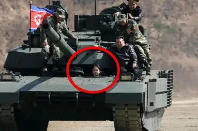 thumbnail - 北 김주애, 고급차 대신 ‘탱크’ 운전…백두혈통의 남다른 클라스