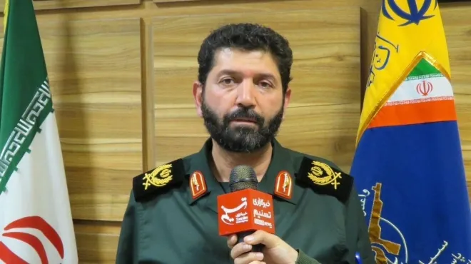 이란혁명수비대(IRGC) 지휘관 하산 하산자데흐로 소개된 인물이 인터뷰를 하고 있다. 일부 아랍권과 지역 매체에서는 그가 테헤란에서 사망했다는 보도가 나왔다. 엑스(X) 캡처