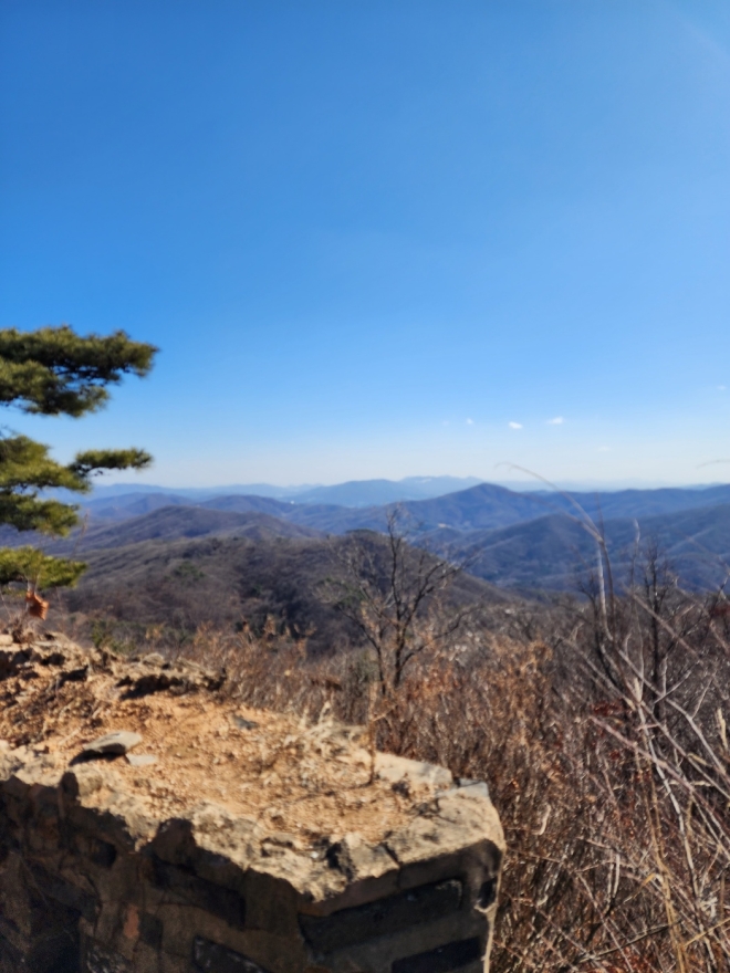 성곽 위를 걷는 산, 남한산과 남한산성의 역사 [두시기행문]