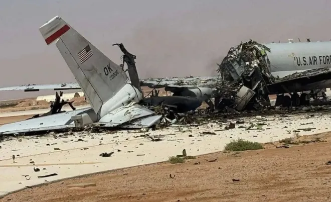 이란 공격으로 파괴된 E-3 센트리 공중조기경보통제기(AWACS). 다만 일각에서는 해당 사진이 이란 이슬람혁명수비대가 배포한 AI 생성 이미지일 가능성을 제기했었다. 엑스 캡처