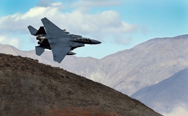 “움직이는 머리 보인다” ‘전쟁 영화’ 같았던 美 F-15E 탑승 장교 생환기 [핫이슈]