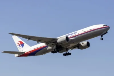 thumbnail - 中남성, 승무원 엉덩이를 툭툭…“성추행은 아니잖아?” 황당 주장