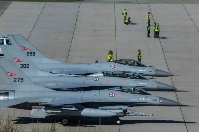 F-16 전투기