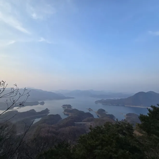 악어봉에서 바라보는 충주호