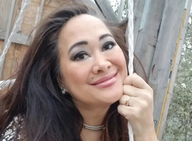 미국 텍사스주 변호사시험에 합격한 아시아 카레라의 모습. 페이스북 캡처