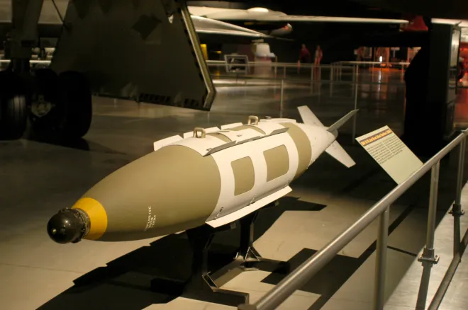 미국 공군 국립박물관 냉전 전시관에 전시된 GBU-31/32 JDAM 미사일. 미 공군 제공
