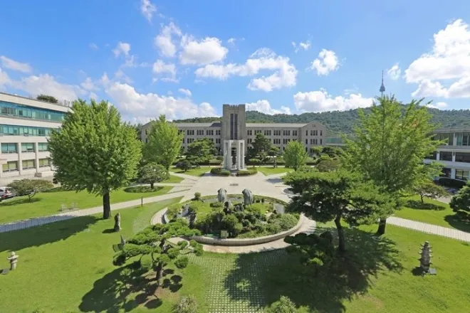 성희롱성 발언과 부적절한 신체접촉 의혹을 받은 교수를 해임한 서울 중구 동국대 전경. 동국대 제공
