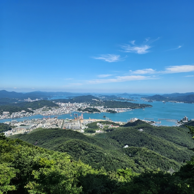 푸른 다도해를 품은 통영의 진산, 미륵산 [두시기행문]