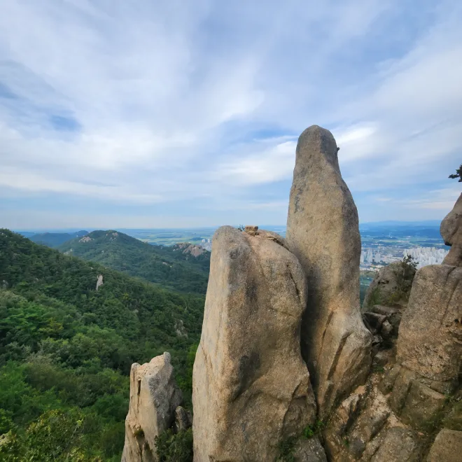 용봉산 기암괴석