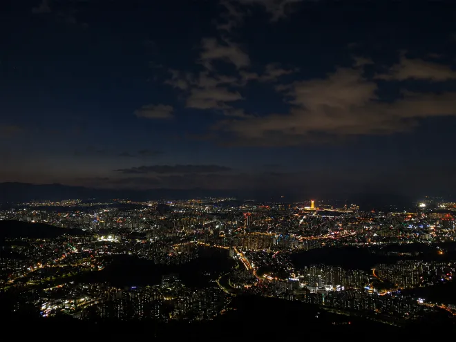 식장산의 야경