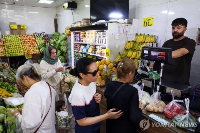 이란 수도 테헤란의 슈퍼마켓. AFP 연합뉴스