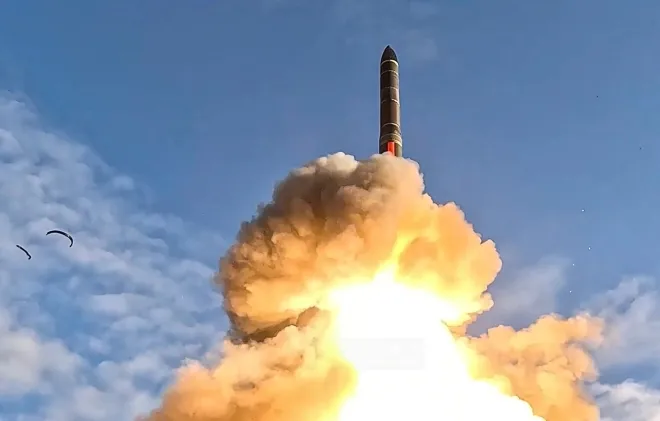지난 8월 28일(현지시간) 러시아가 플레세츠크 우주기지에서 ICBM를 시험 발사하고 있다. 러시아 국방부 제공