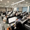 “연애할 시간 줘야죠”…주 3.5일 근무에 야근 없앤 中 회사 [여기는 중국]