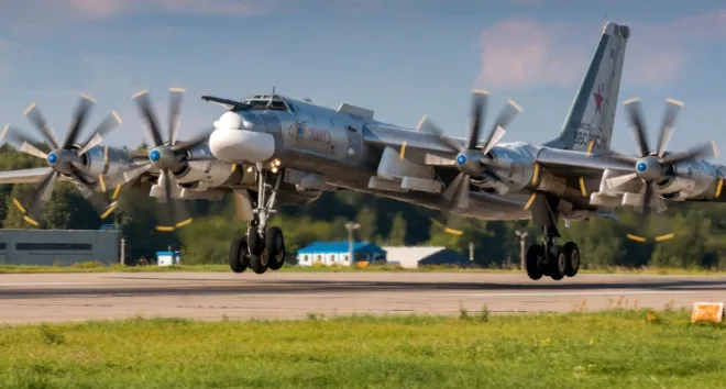 러시아 Tu-95MS 전략폭격기